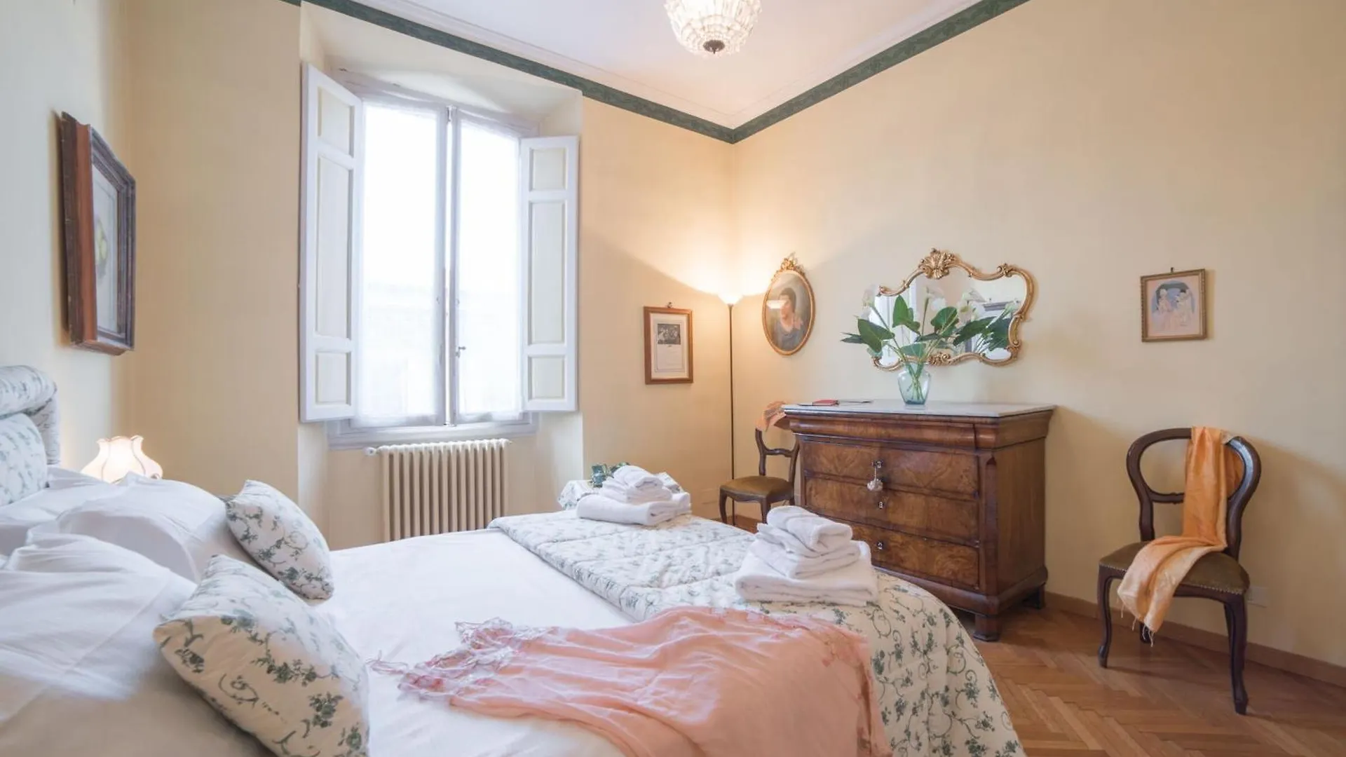 Italian Experience-Duomo Suite Florence Apartment